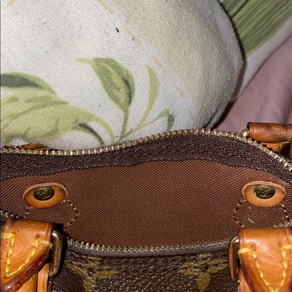 Louis Vuitton Mini Speedy - Picture 16 of 16